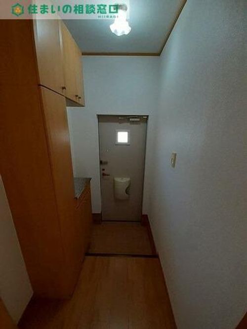 愛知県岡崎市井内町字上堤(アパート)の賃貸物件の玄関