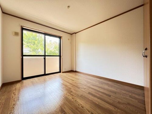 ラ・エレガンス77の居間