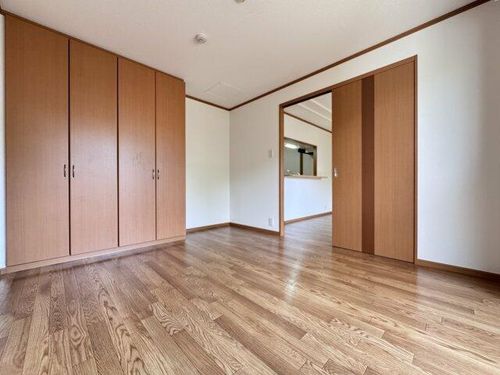 ラ・エレガンス77の居間