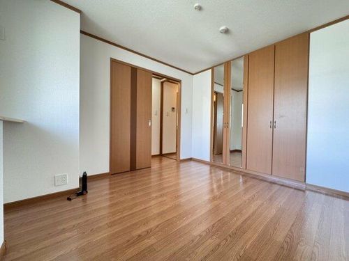 ラ・エレガンス77の内装