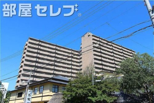 アーバンドエル八事石坂412の外観