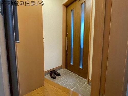 ノーベルマンションの玄関