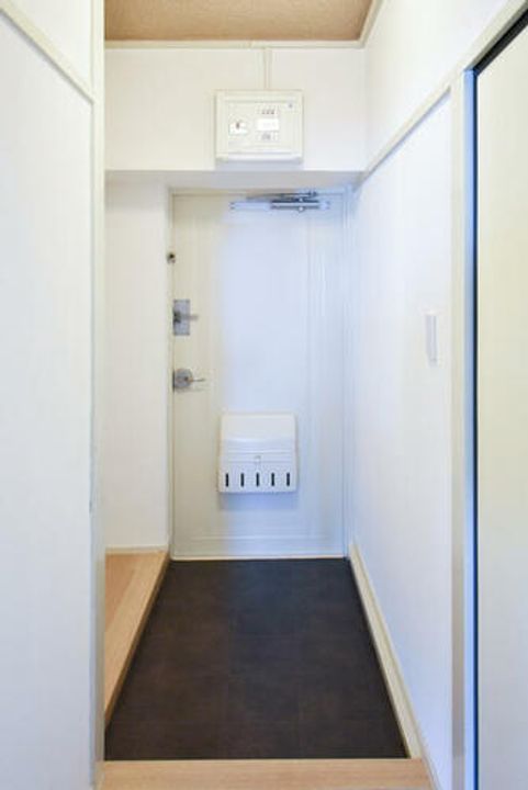 UR日比野0020601の玄関