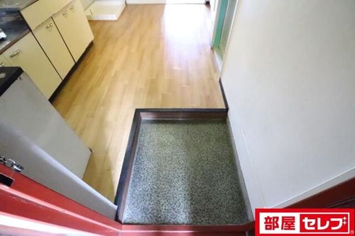 コーポグリーンハウス402の玄関