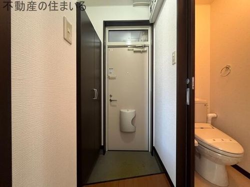 フォレスト澄川2・4の玄関