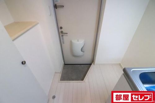 グランディール大宝の玄関
