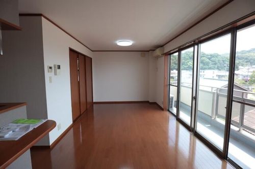 ガーデンコートサンベリー301の内装