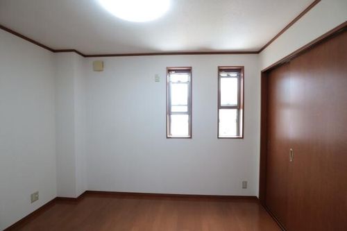 ガーデンコートサンベリー301の内装