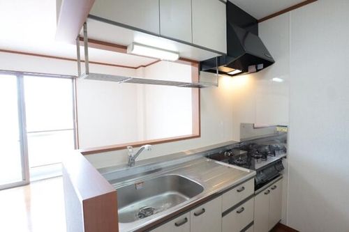 ガーデンコートサンベリー301のキッチン