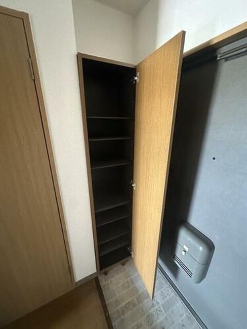 ソレイユ21302の玄関