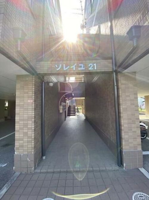 ソレイユ21302の玄関