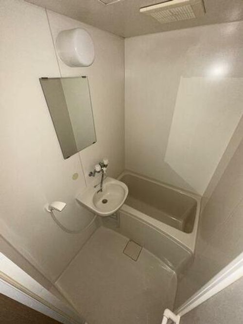 ソレイユ21302の風呂