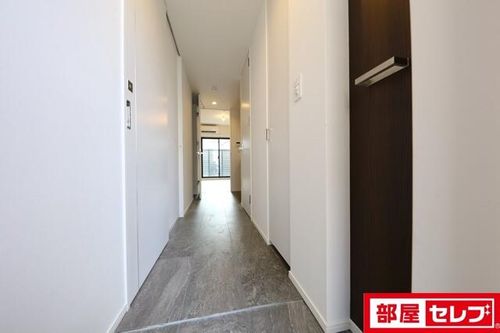 シーズンフラッツ矢場0604の玄関