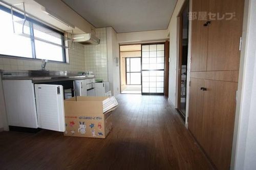 サンホーム愛宕102の内装