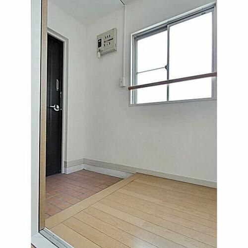 ファミリーハイツ柴田301の玄関