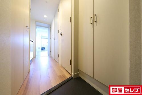 プレサンス上前津グレース0302の玄関