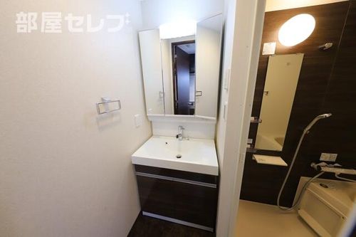 ブランシエスタ東別院0704の内装
