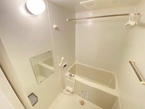 D’room京命302の風呂
