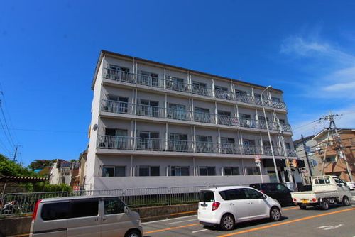 サンマンション茨木203の外観