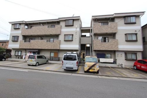 栄グランドハウス203の外観