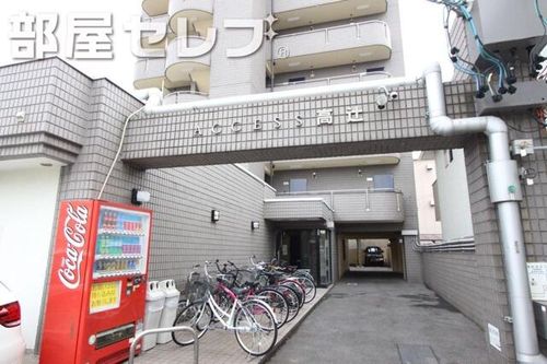 アクセス高辻2Dの玄関