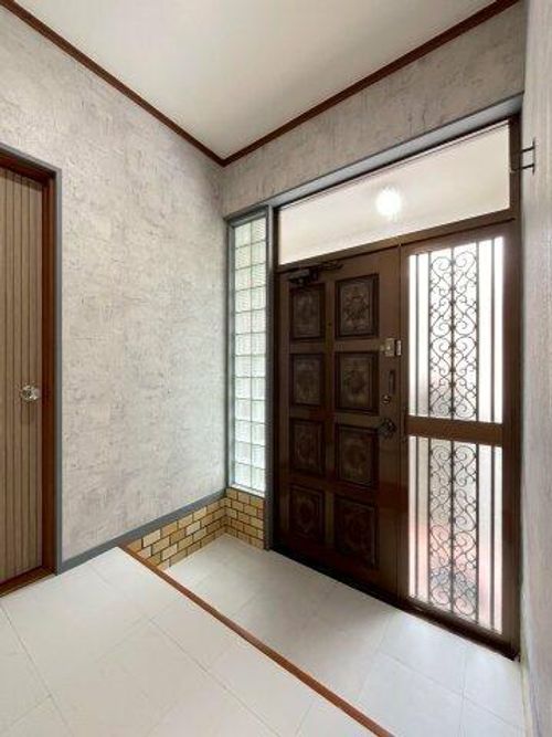 大阪府羽曳野市古市4丁目(一戸建)の賃貸物件の玄関