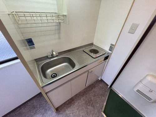 近江ビルのキッチン