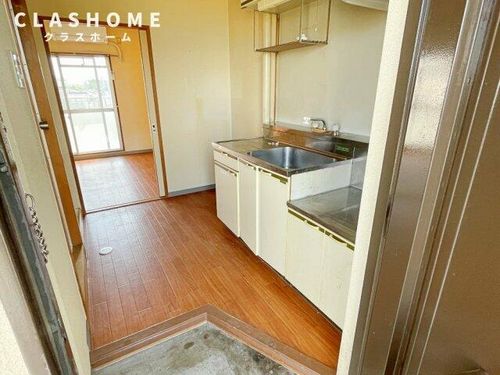 シャトレベール青山101のキッチン