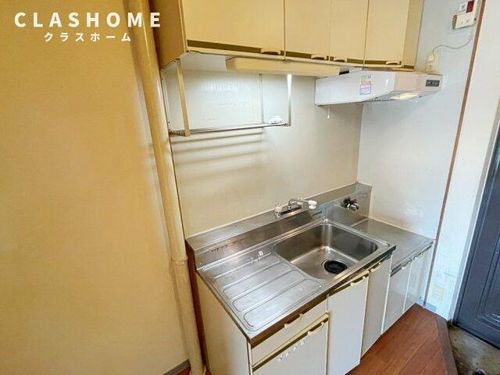 シャトレベール青山101のキッチン