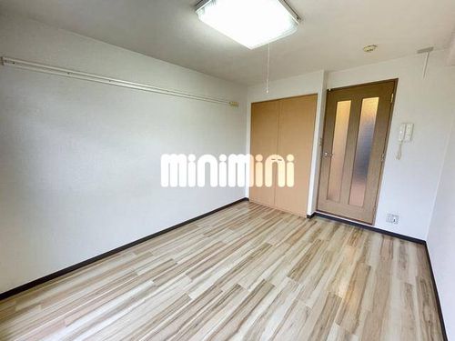 岡地レジデンス月ヶ丘の居間