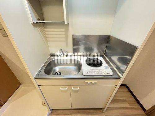 岡地レジデンス月ヶ丘のキッチン