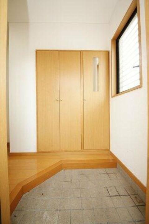 コスモなかねの玄関