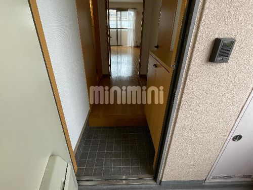 ペルテ城北の玄関