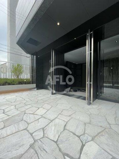 S-RESIDENCE福島玉川Unoの玄関