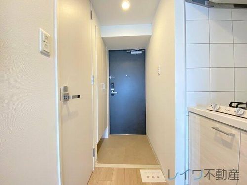 エスリード大阪上本町グリーズの玄関