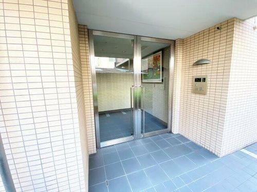 ディアコートハナテンの玄関