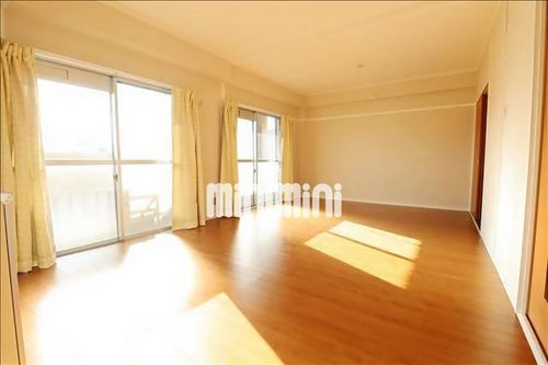 藤本コーポの居間