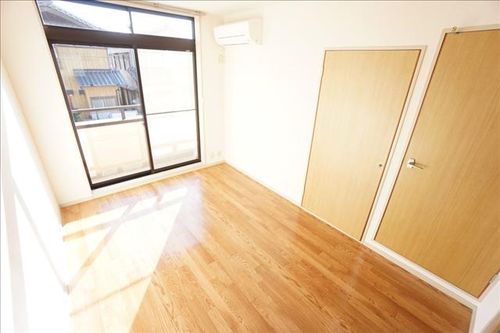 フォンテイン宮前の居間