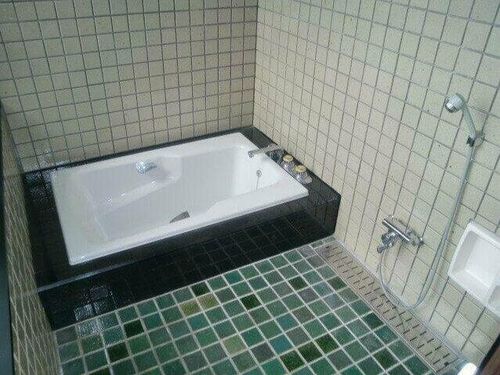 ユトリロつつじが丘 3の風呂