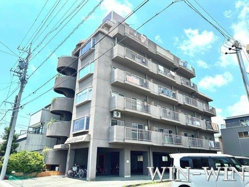 ユトリロ西松山の外観