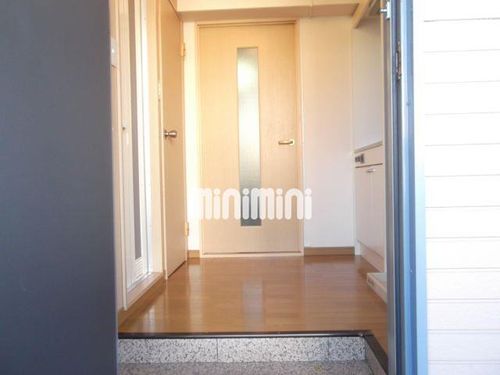 ハイステージ塩浜の玄関