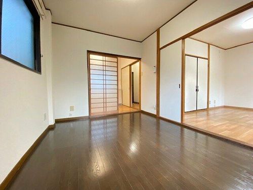 シャトー有馬102の内装