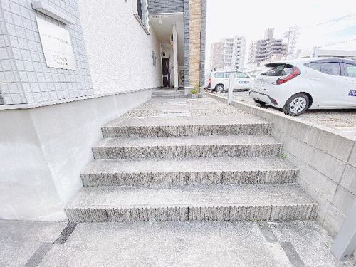 ハーモニーテラス井の森町の玄関