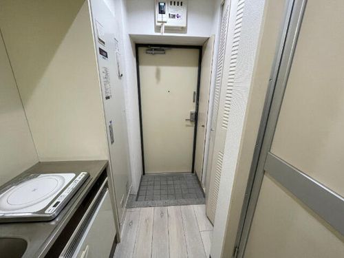 ファーストスプリングの玄関