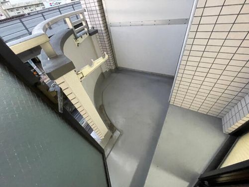 ファーストスプリングの内装