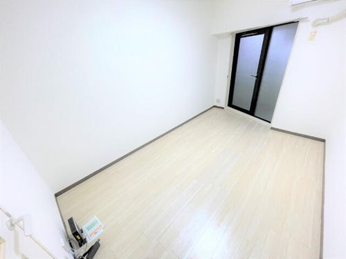 ファーストスプリングの居間