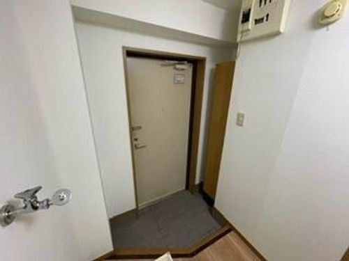 ホーメスト藤の玄関