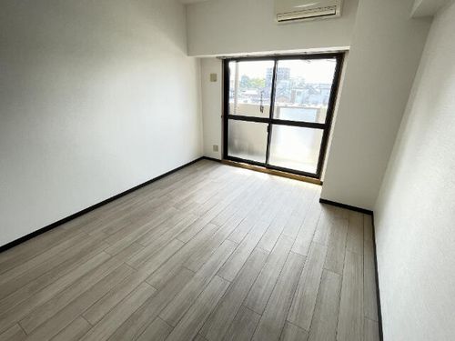 ヤマトマンション昭和橋の居間