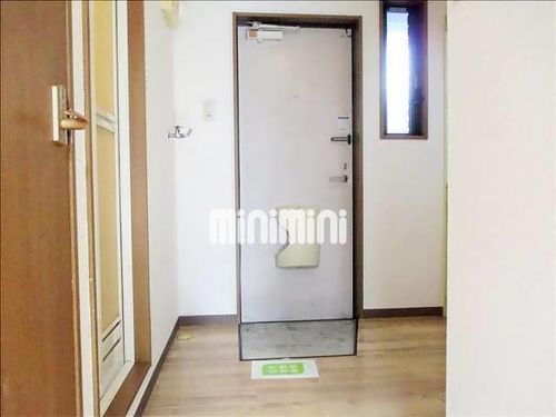 グランディールエルメスの玄関