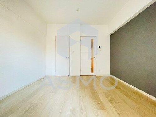 ティーズスクエア大阪城の居間